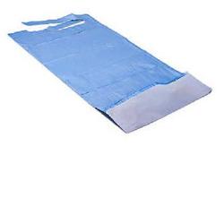ADULT BIB IN COUPLED WITH POLYETHYLENE + PAPER POCKET 100 DISPOSABLE PIECES