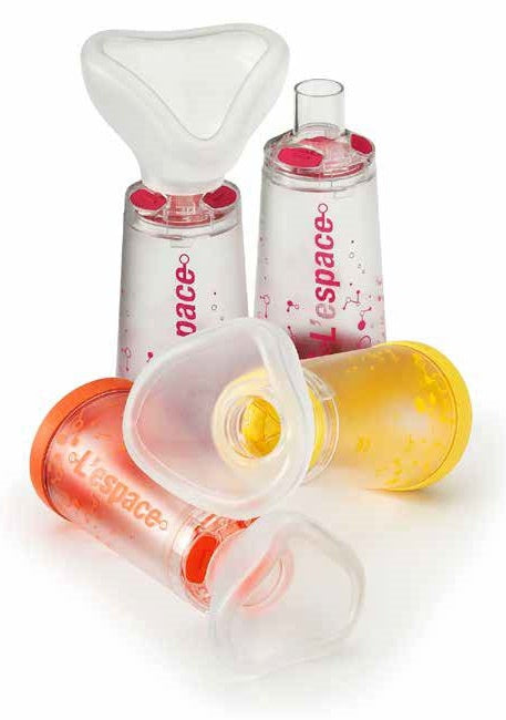 SPACER CHAMBER FOR L'ESPACE PRE-DOSED SPRAY DISPENSERS 220 ML FOR ADULTS WITH MOUTHPIECE INSPIRATION VALVE 2 EXPIRATION VALVES COLOR CODE MAGENTA