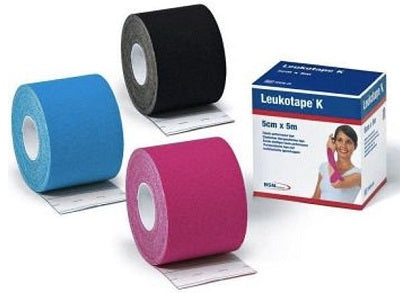 BENDA ADESIVA LEUKOTAPE K PER TAPING FISIOTERAPICO LARGHEZZA 5 CM LUNGHEZZA 5 M COLORE AZZURRO IN ROTOLO